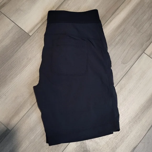 Athleta Shorts - Picture 5 of 9